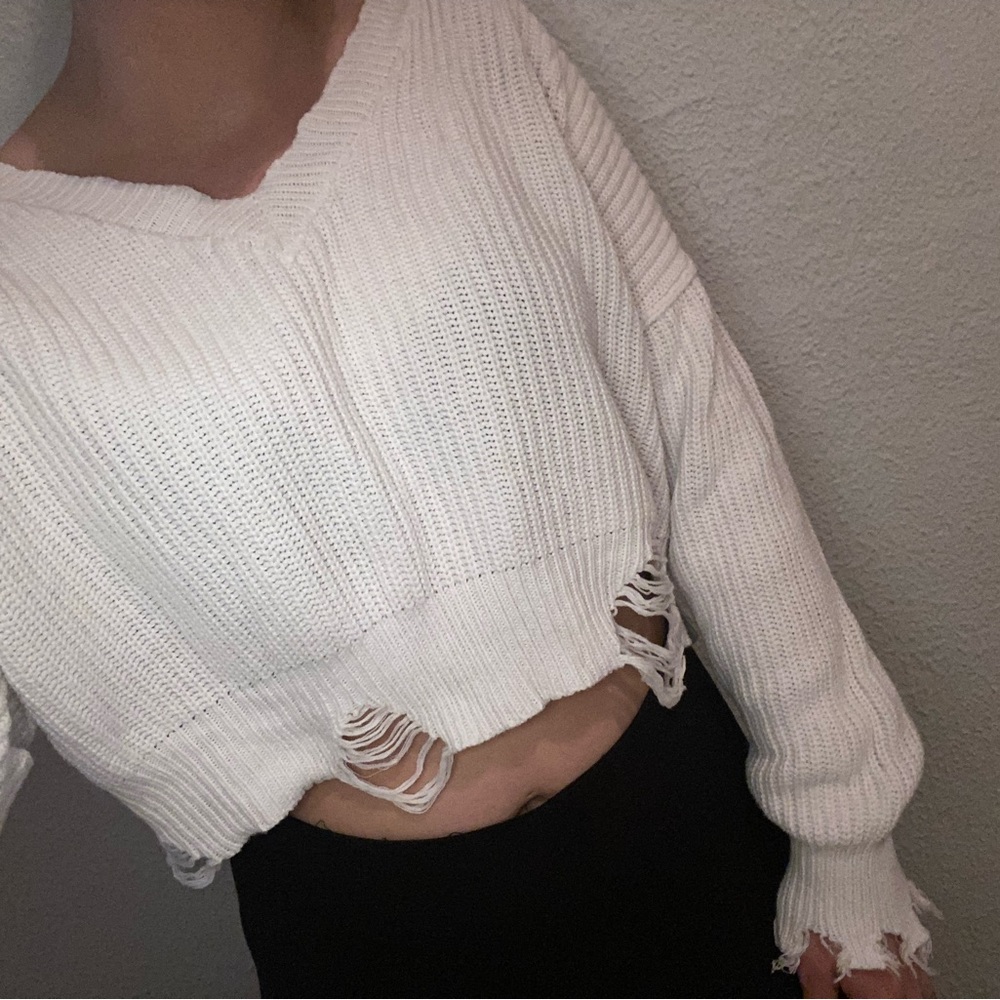 Forever 21 Crop White Distressed V Neck Sweater